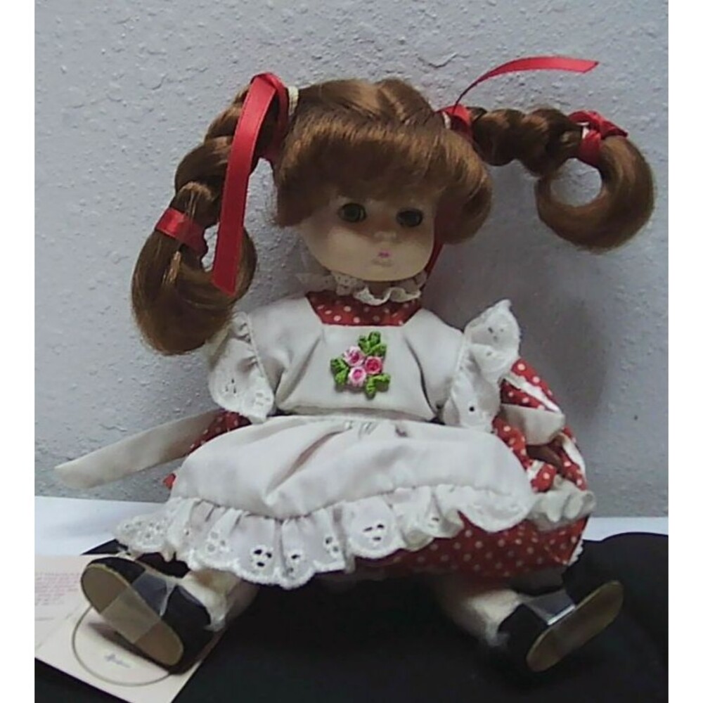 Li'l Innocents Effanbee 8" MARY SUE Doll